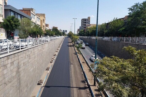 آسفالت‌ریزی ۱۲ هزار و ۵۶۴ تنی در ۷۲ محله و معبر شهری تبریز طی هفته گذشته