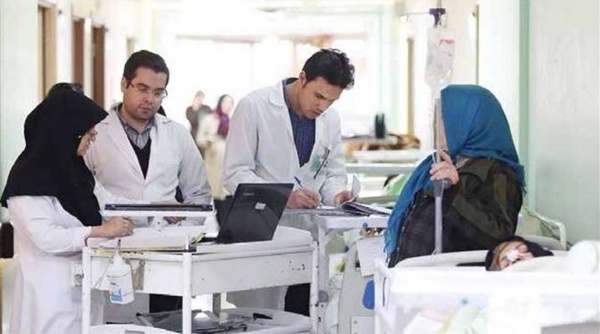 خبر خوش برای دستیاران پزشکی؛ افزایش حقوق از مهرماه