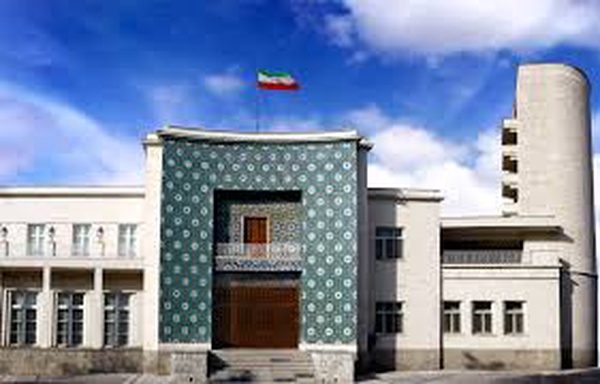 آقای سرمست، به ماموریت اصلی خود برگردید