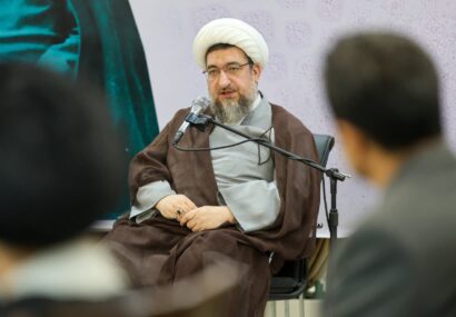 photo_2025-01-31_11-52-32 امام خمینی (ره) مردم را یاران واقعی خود میدانستند