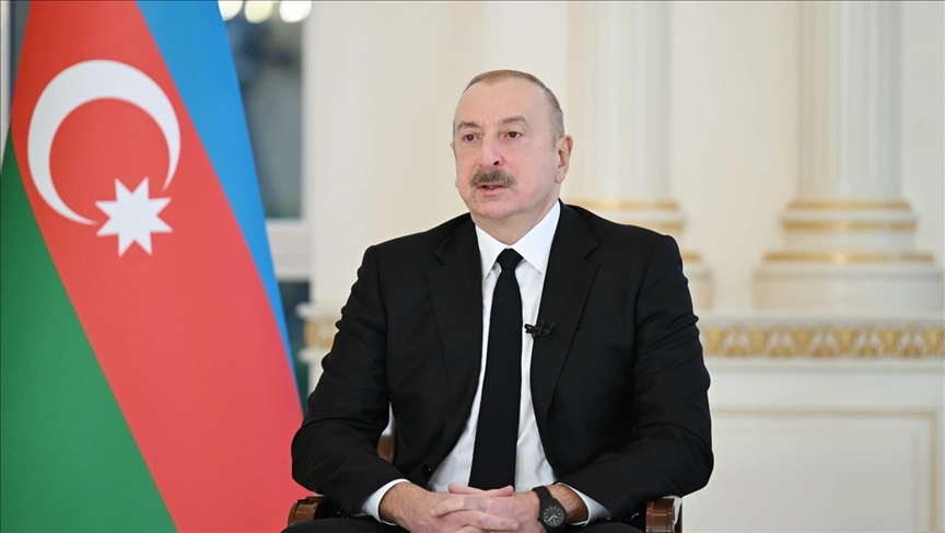 وقتی ته مانده “حیدر کمونیست” ابوعطا می خواند!