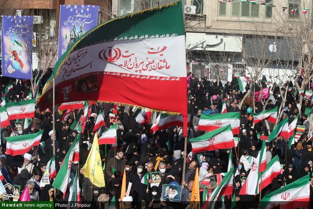 هم آوازی اهالی رسانه تبریز با مردم در راهپیمائی ۲۲ بهمن