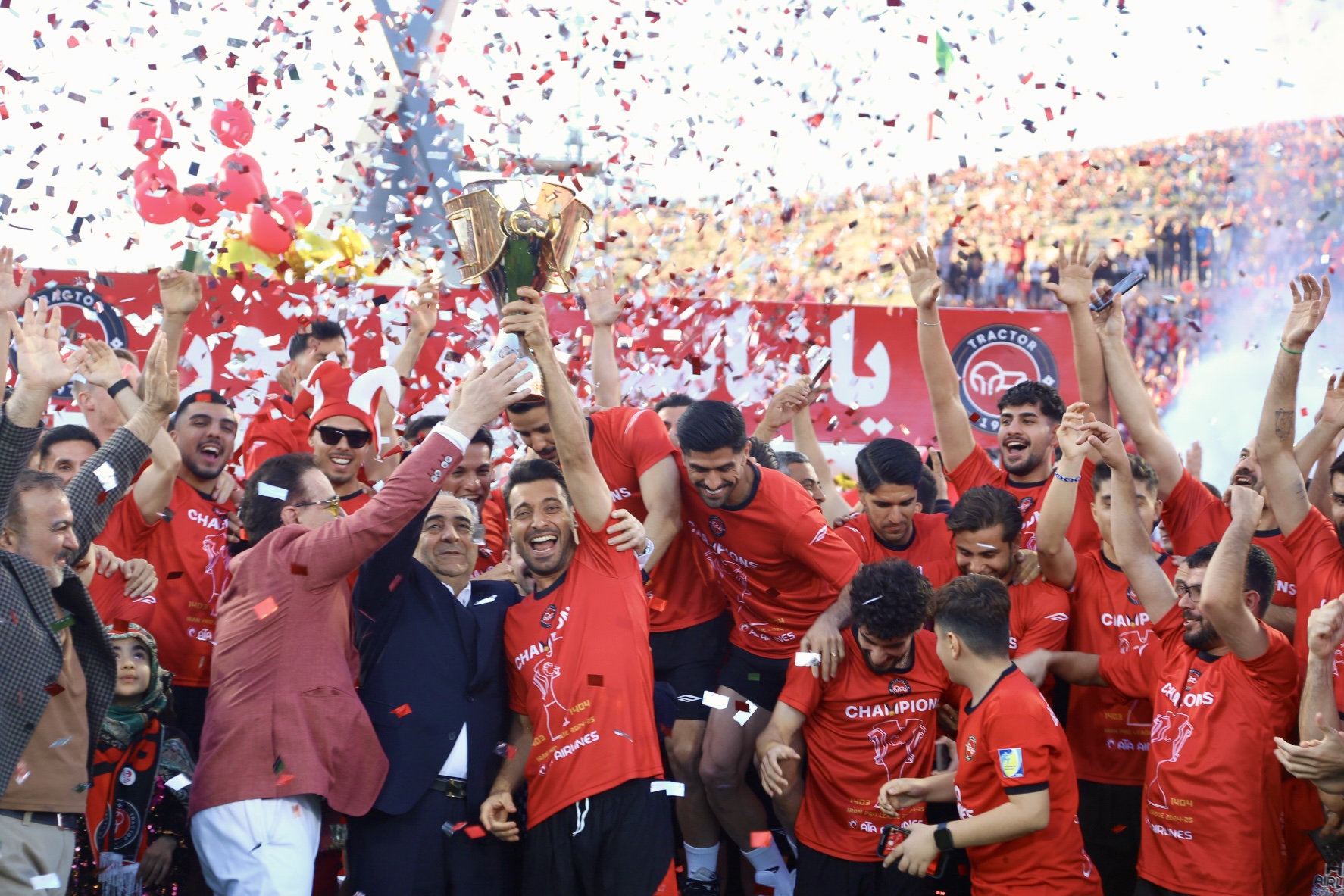 IMG 1292 1 - جشن قهرمانی تراکتور در تبریز