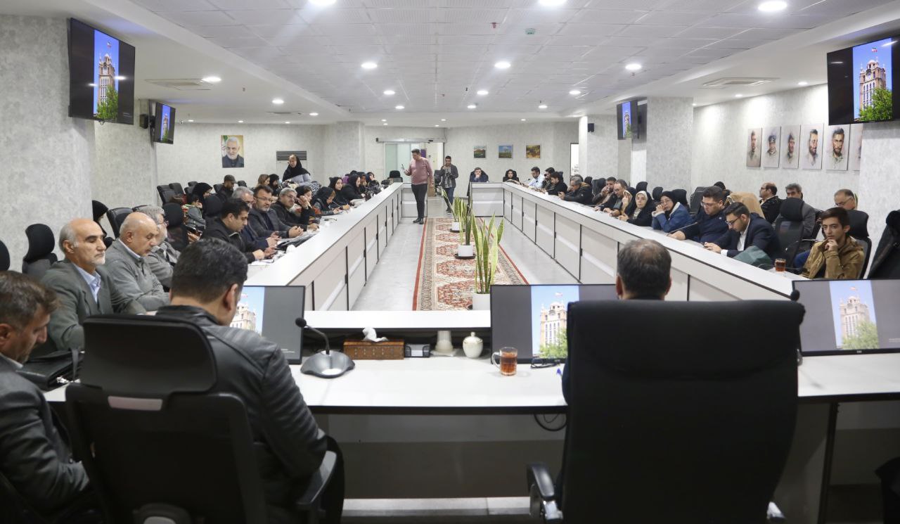 IMG 20250512 172750 912 - دورهمی رسانه‌ای در تبریز