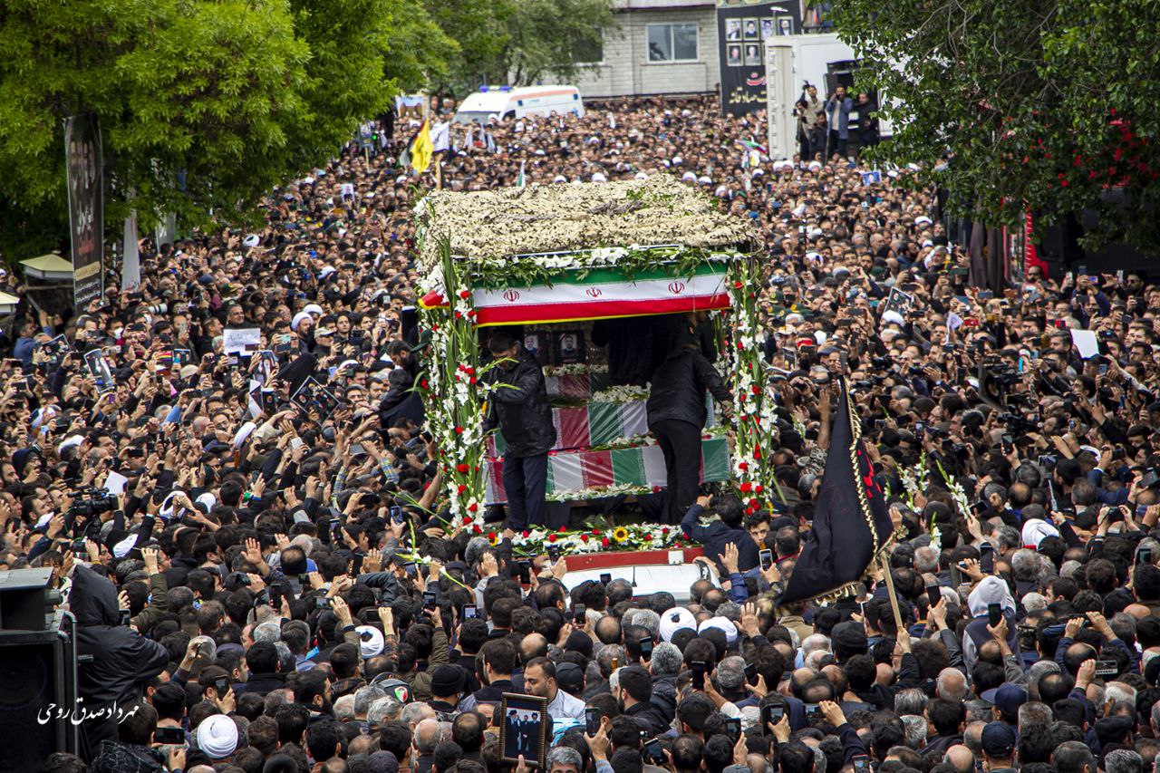 IMG 20250512 173115 541 - تشییع پیکر شهدای خدمت