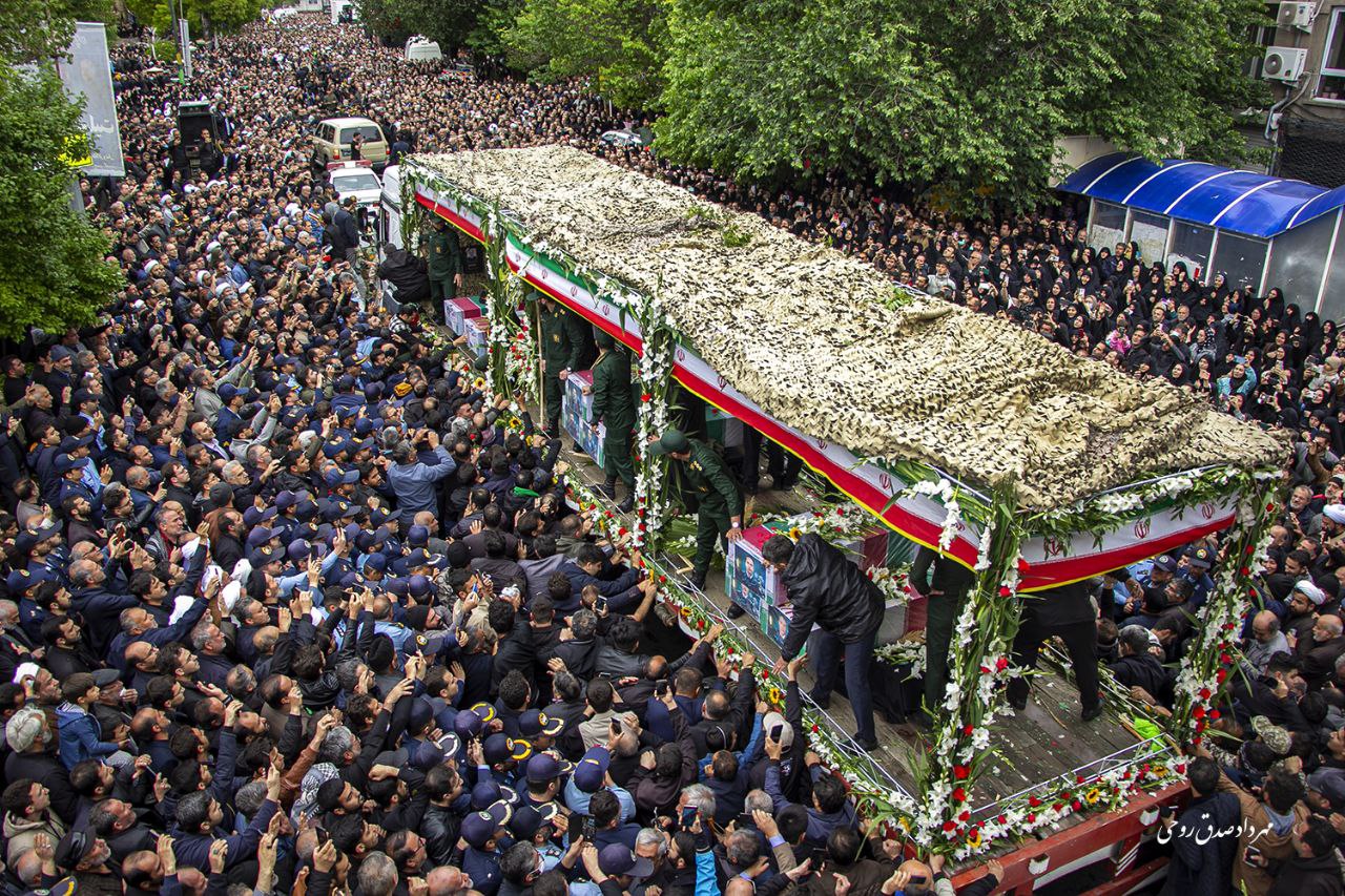 IMG 20250512 173115 628 - تشییع پیکر شهدای خدمت