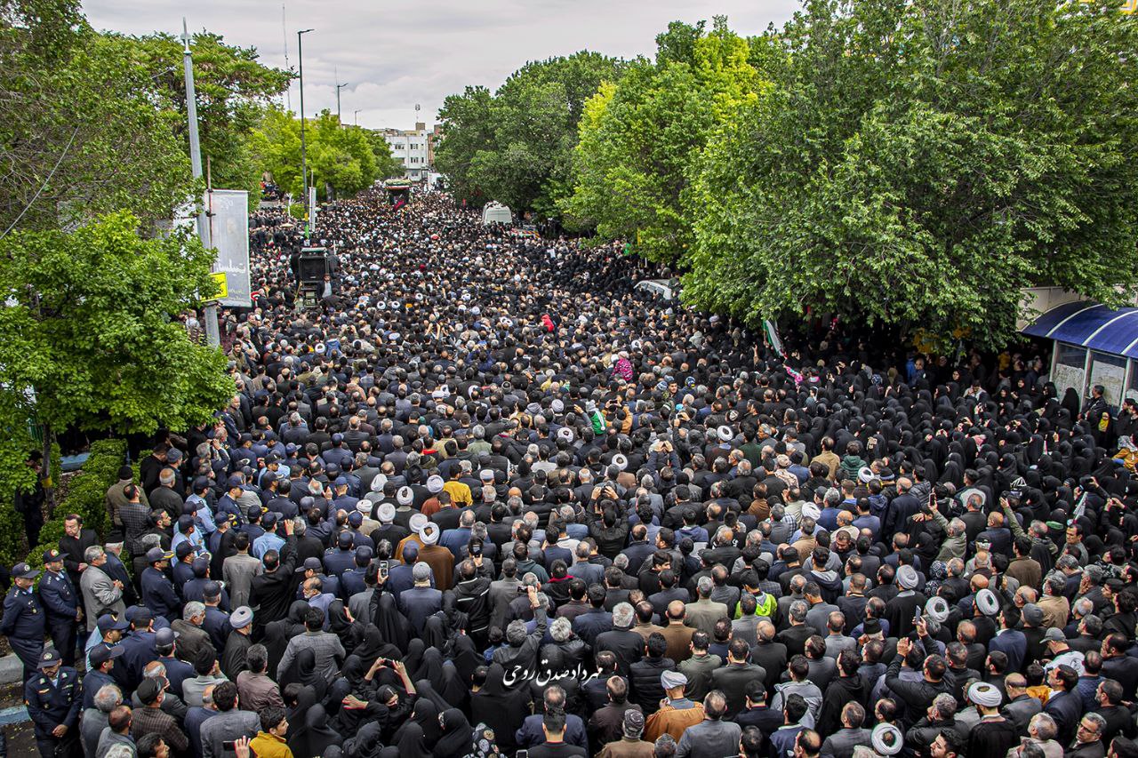 IMG 20250512 173115 654 - تشییع پیکر شهدای خدمت