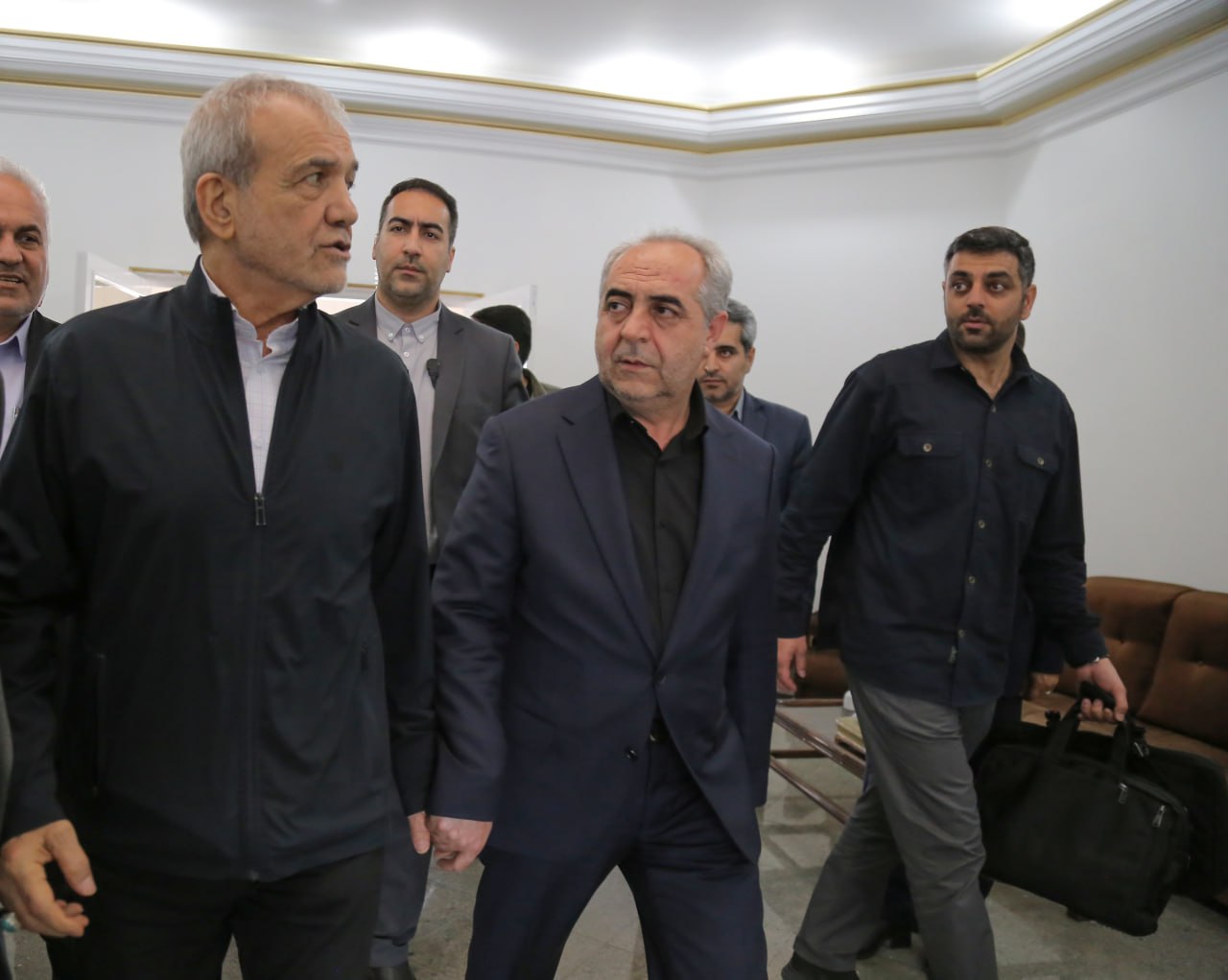 IMG_20250521_220201_540 سفرهای مکرر دکتر پزشکیان به تبریز؛ فرصتی طلایی برای آذربایجانشرقی